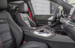 Mercedes-AMG GLE 53 4Matic+ front seats